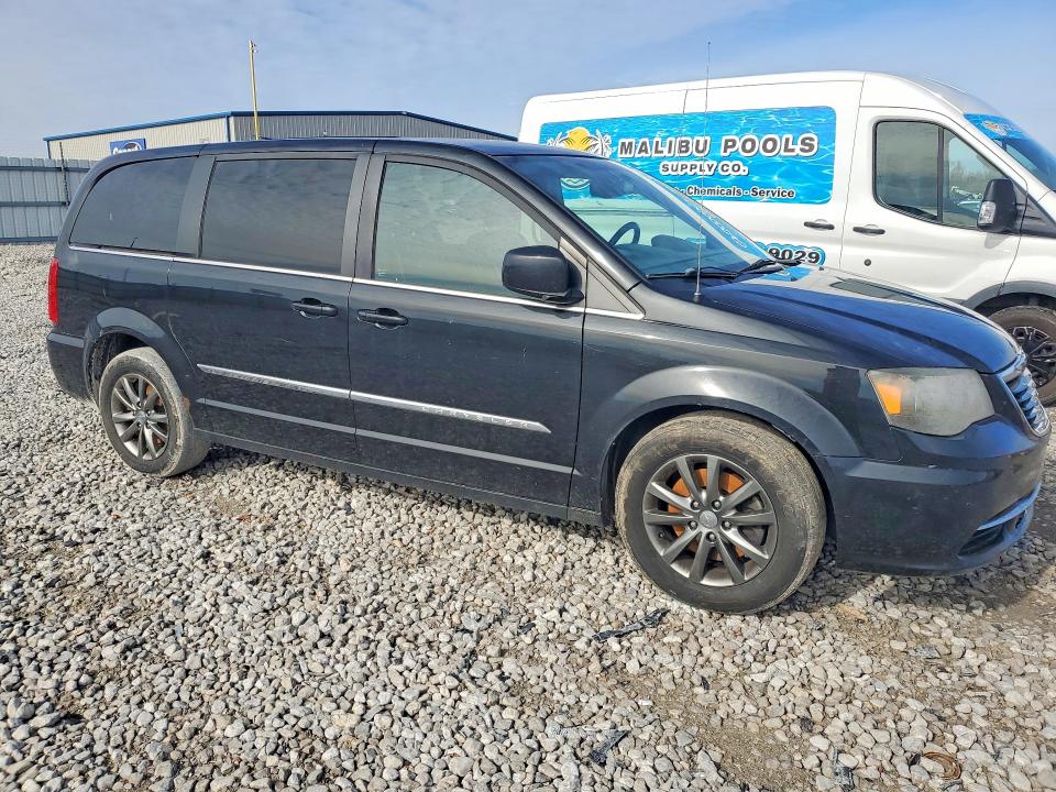 46003596 :رقم المزاد ، 2C4RC1HG6FR526380 vin ، 2015 Chrysler Town & Country مزاد بيع