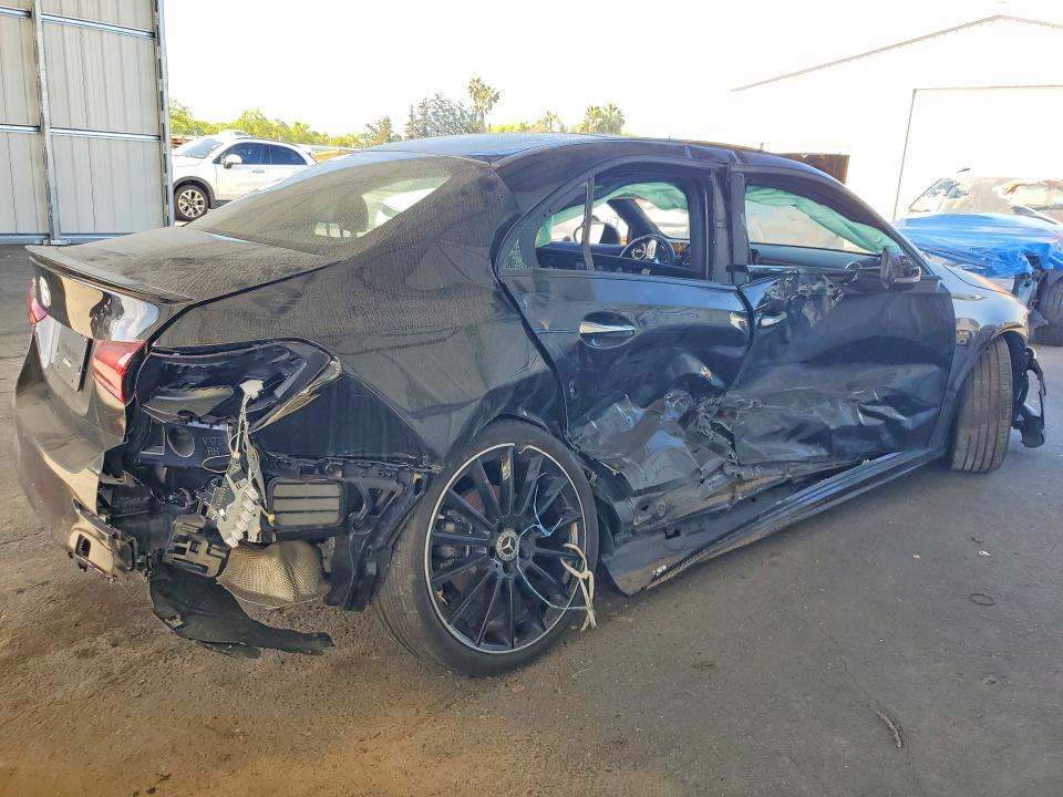 46048596 :رقم المزاد ، W1K3G4EB3NJ372482 vin ، 2022 Mercedes-benz A مزاد بيع