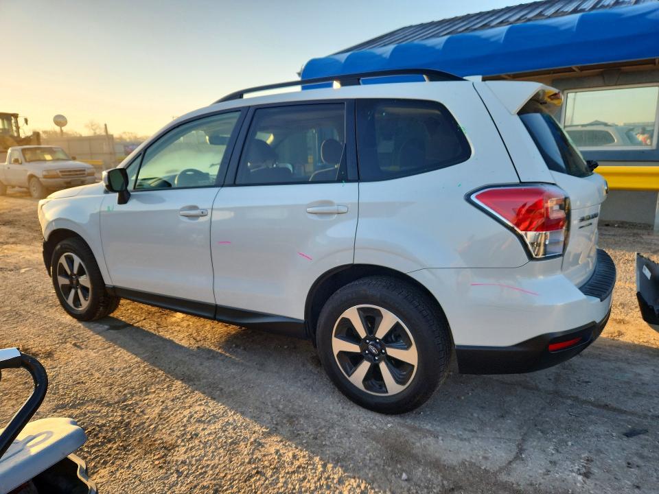 2018 Subaru Forester მანქანა იყიდება აუქციონზე, vin: JF2SJAGC7JH607335, აუქციონის ნომერი: 47018026