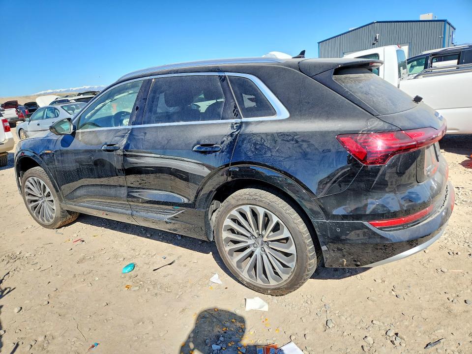 Продажа на аукционе авто 2019 Audi E-tron, vin: WA1VABGEXKB024324, номер лота: 46396736