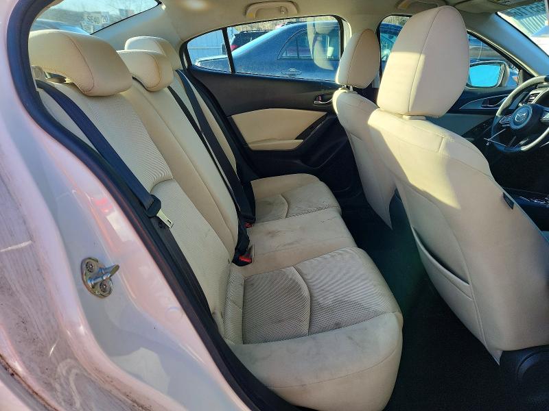 Продажа на аукционе авто 2018 Mazda 3, vin: 3MZBN1U74JM232460, номер лота: 45655116