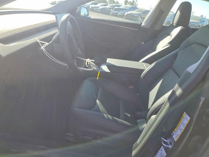 45982916 :رقم المزاد ، 5YJ3E1EB3SF985901 vin ، 2025 Tesla Model 3 مزاد بيع