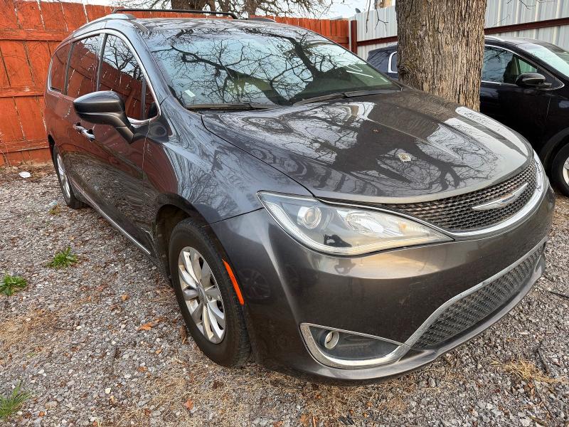 Продаж на аукціоні авто 2018 Chrysler Pacifica, vin: 2C4RC1BG3JR149590, номер лоту: 45691426