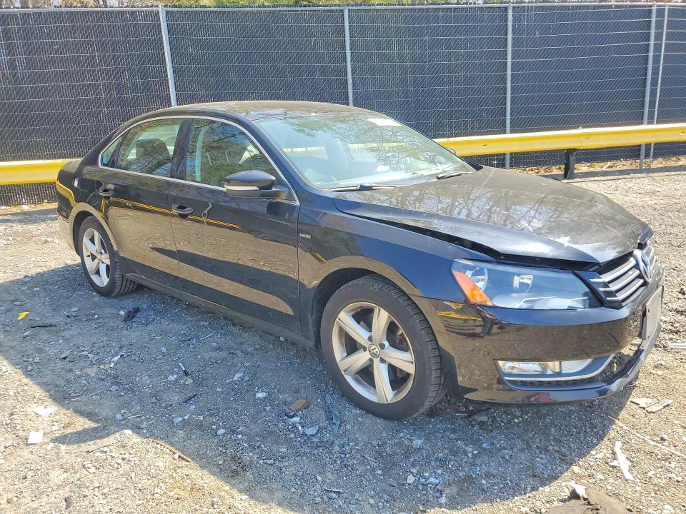 Продажа на аукционе авто 2015 Volkswagen Passat, vin: 1VWAT7A33FC100398, номер лота: 48247846