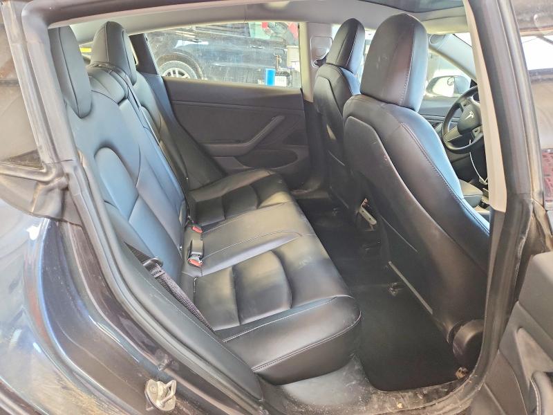41596706 :رقم المزاد ، 5YJ3E1EA2JF028861 vin ، 2018 Tesla Model 3 مزاد بيع