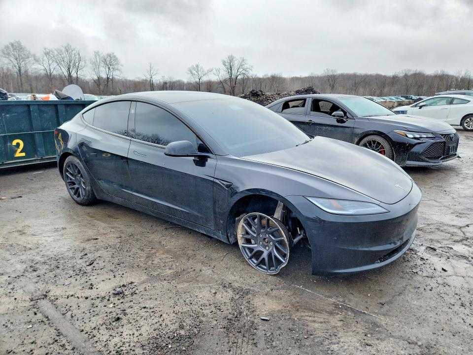 79400325 :رقم المزاد ، 5YJ3E1EB9SF909440 vin ، 2025 Tesla Model 3 مزاد بيع