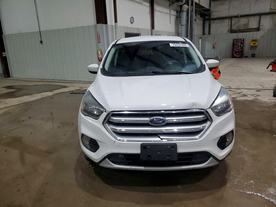 2017 Ford Escape მანქანა იყიდება აუქციონზე, vin: 1FMCU0GD3HUB41008, აუქციონის ნომერი: 79452405
