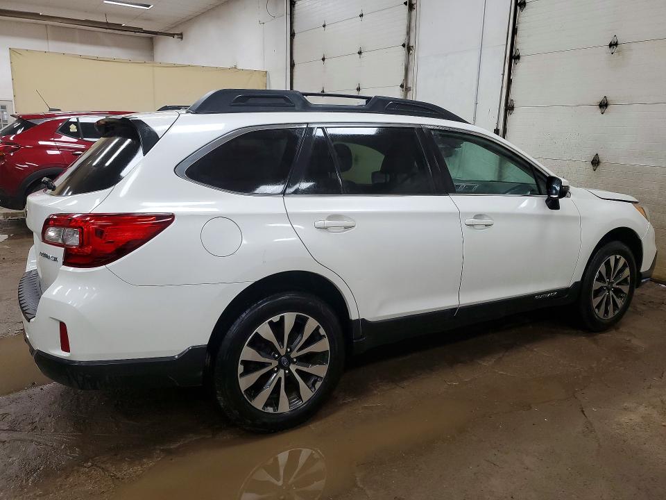 48066996 :رقم المزاد ، 4S4BSBNC0F3318060 vin ، 2015 Subaru Outback مزاد بيع