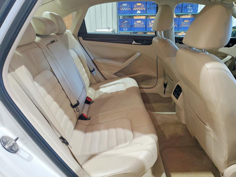 42066346 :رقم المزاد ، 1VWCV7A38FC064274 vin ، 2015 Volkswagen Passat مزاد بيع