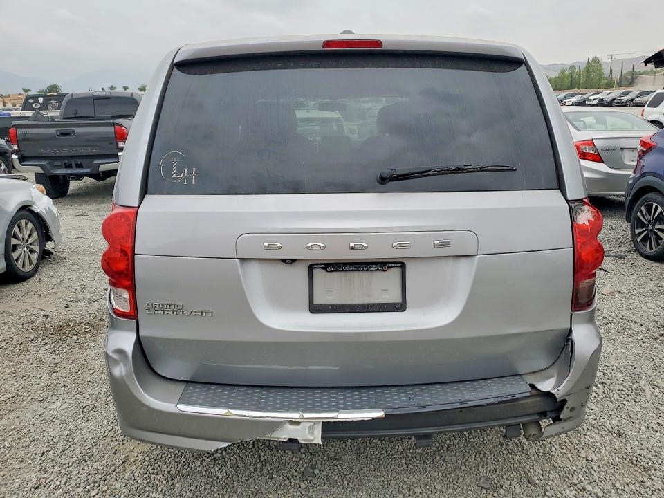 47771676 :رقم المزاد ، 2C4RDGBG6JR161278 vin ، 2018 Dodge Grand Caravan مزاد بيع