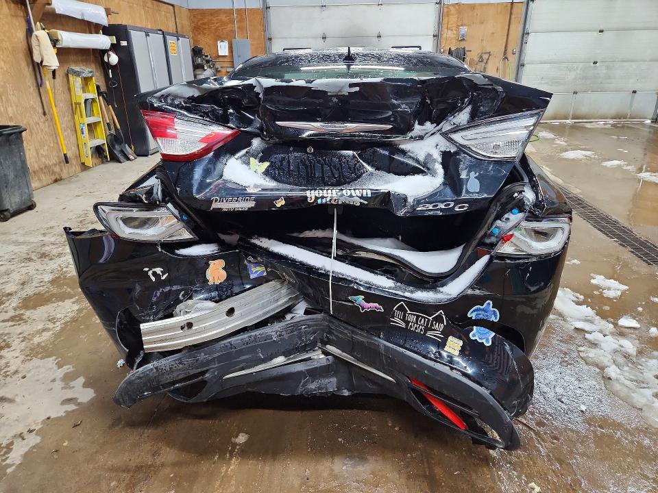 42042956 :رقم المزاد ، 1C3CCCCG9FN672220 vin ، 2015 Chrysler 200 مزاد بيع