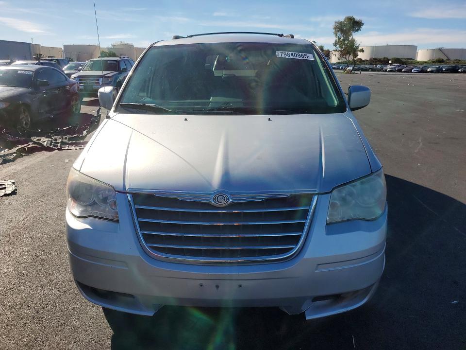 79840965 :رقم المزاد ، 2A8HR54119R522141 vin ، 2009 Chrysler Town & Country مزاد بيع