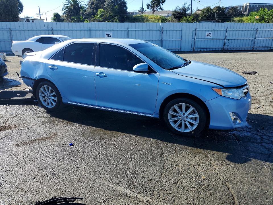 41672486 :رقم المزاد ، 4T1BD1FKXCU017909 vin ، 2012 Toyota Camry Hybrid مزاد بيع
