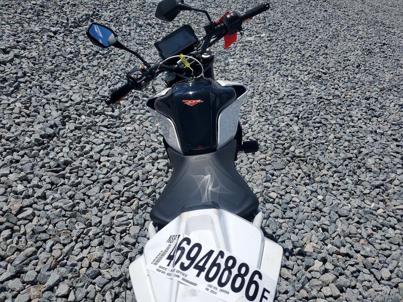 46946886 :رقم المزاد ، MD2JPJ402KC223314 vin ، 2019 Ktm 390 مزاد بيع