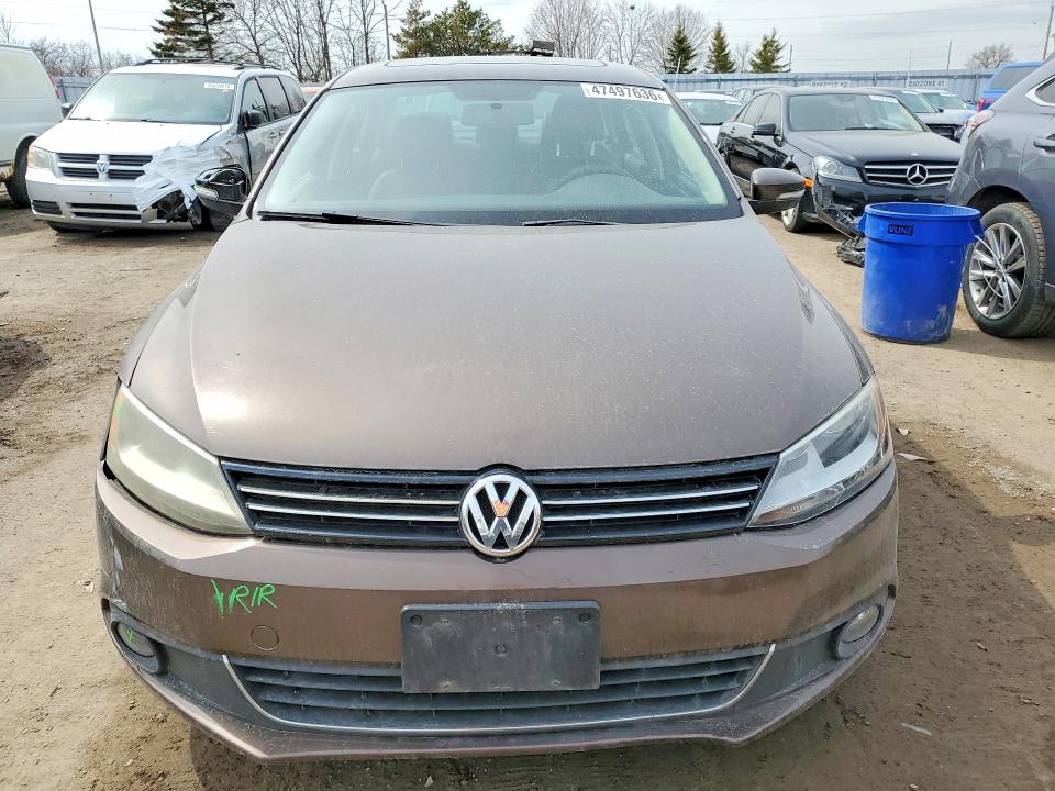 47497636 :رقم المزاد ، 3VWLX7AJ5BM045960 vin ، 2011 Volkswagen Jetta مزاد بيع