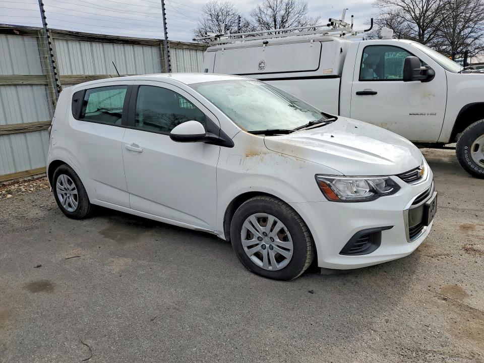 Продаж на аукціоні авто 2018 Chevrolet Sonic, vin: 1G1JG6SH6J4130423, номер лоту: 46335806