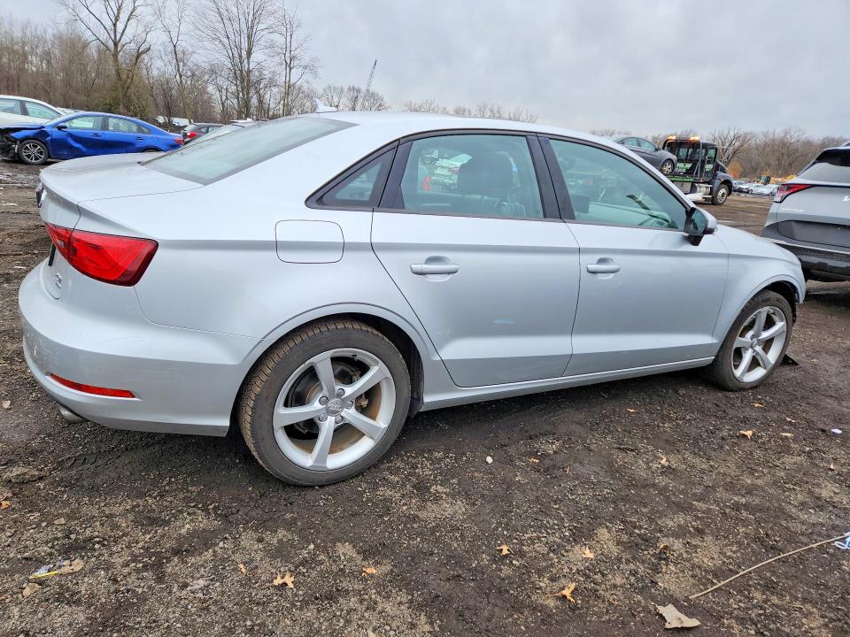Продажа на аукционе авто 2015 Audi A3, vin: WAUBFGFF3F1011845, номер лота: 41734576