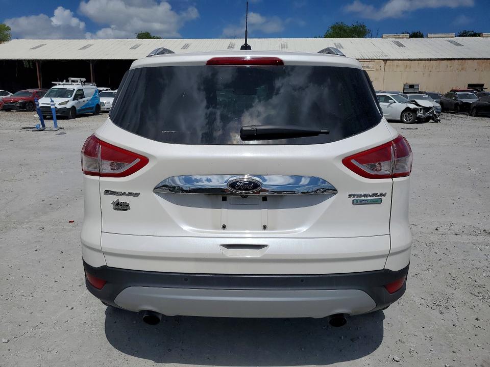 47639266 :رقم المزاد ، 1FMCU0J9XFUC61499 vin ، 2015 Ford Escape مزاد بيع