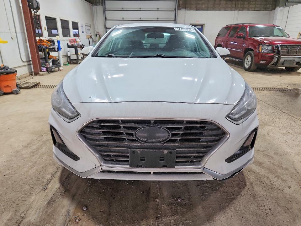 47436076 :رقم المزاد ، 5NPE24AF5JH708596 vin ، 2018 Hyundai Sonata مزاد بيع