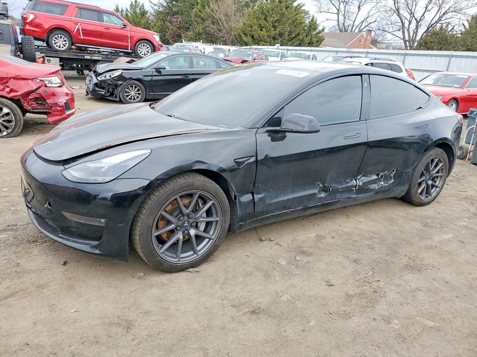 41975536 :رقم المزاد ، 5YJ3E1EB3MF858732 vin ، 2021 Tesla Model 3 مزاد بيع