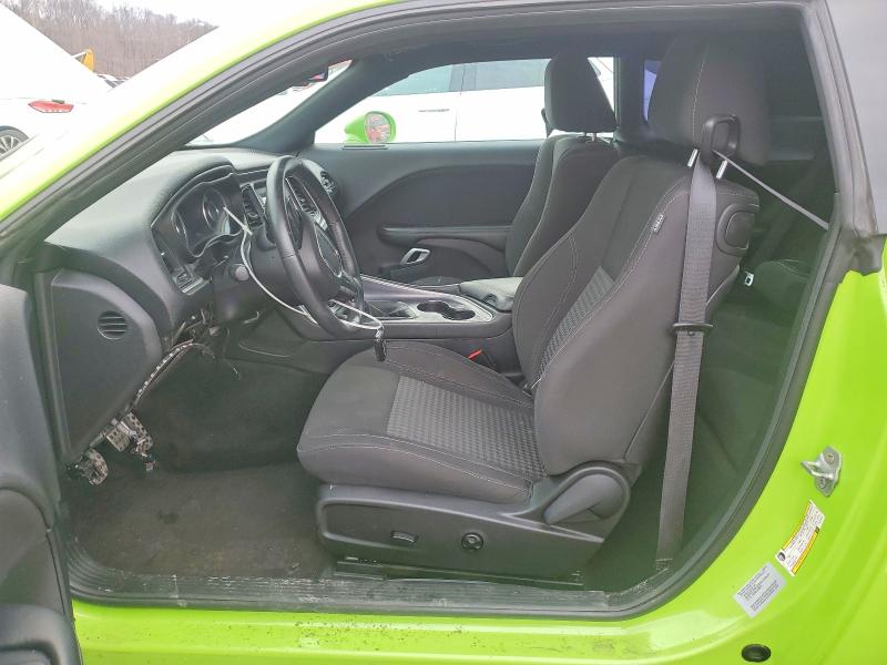 79509975 :رقم المزاد ، 2C3CDZAT8FH723215 vin ، 2015 Dodge Challenger مزاد بيع