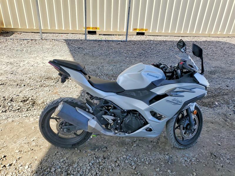 2025 Kawasaki Ex500 მანქანა იყიდება აუქციონზე, vin: ML5EXGH1XSDA50064, აუქციონის ნომერი: 41941396
