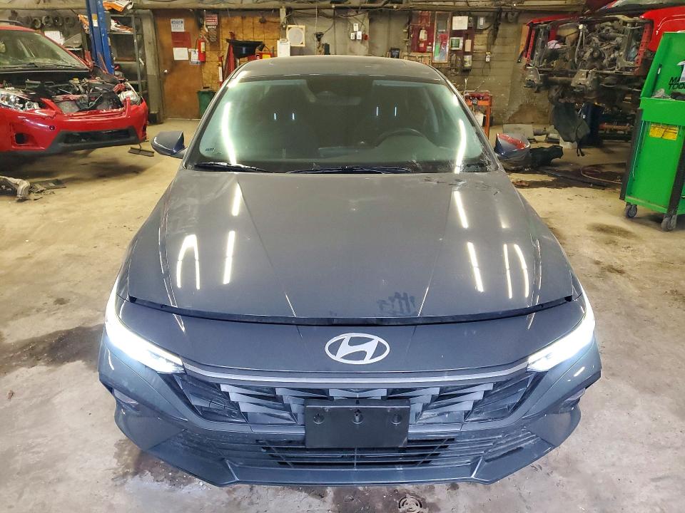 Продаж на аукціоні авто 2025 Hyundai Elantra, vin: KMHLM4DG2SU964915, номер лоту: 45921826
