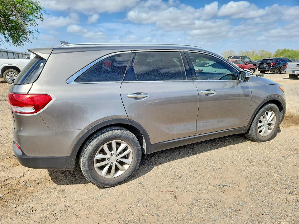 2016 Kia Sorento მანქანა იყიდება აუქციონზე, vin: 5XYPG4A36GG075994, აუქციონის ნომერი: 41612766