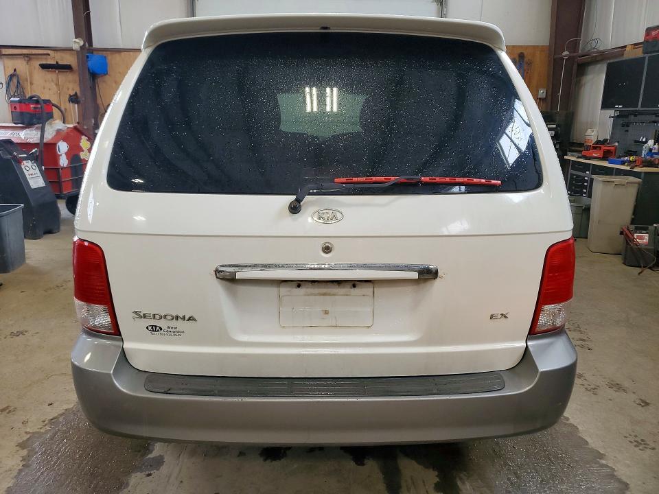 2002 Kia Sedona მანქანა იყიდება აუქციონზე, vin: KNDUP131326272064, აუქციონის ნომერი: 46757766