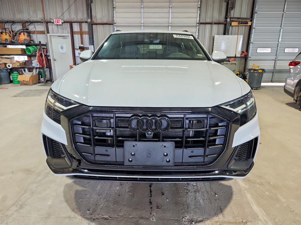45609666 :رقم المزاد ، WA1EVBF1XND033763 vin ، 2022 Audi Q8 مزاد بيع