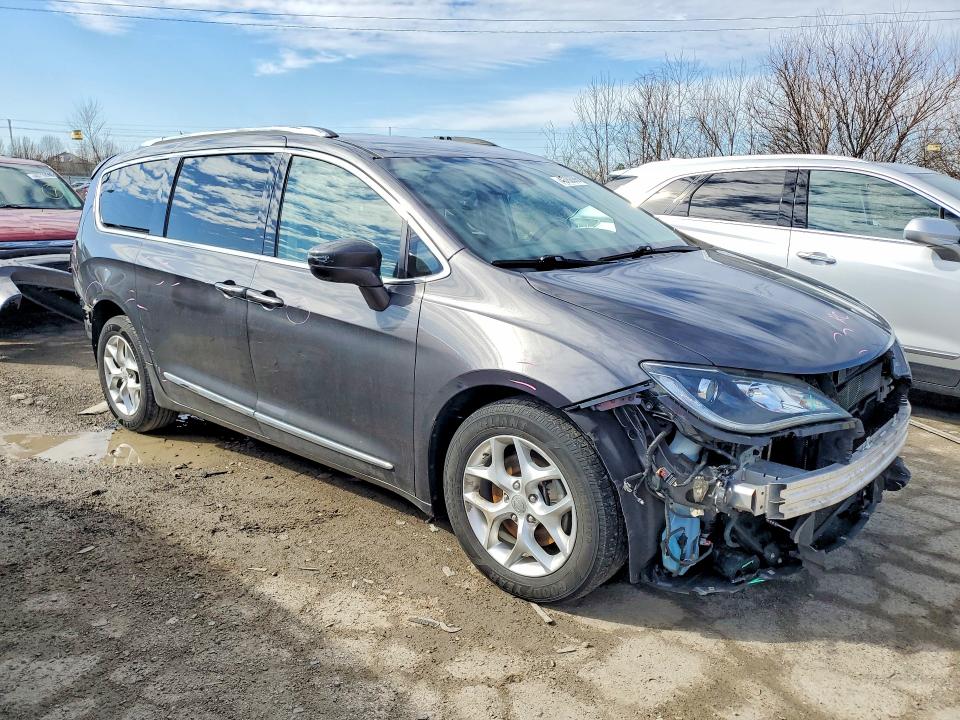 45762896 :رقم المزاد ، 2C4RC1EG5HR778306 vin ، 2017 Chrysler Pacifica مزاد بيع