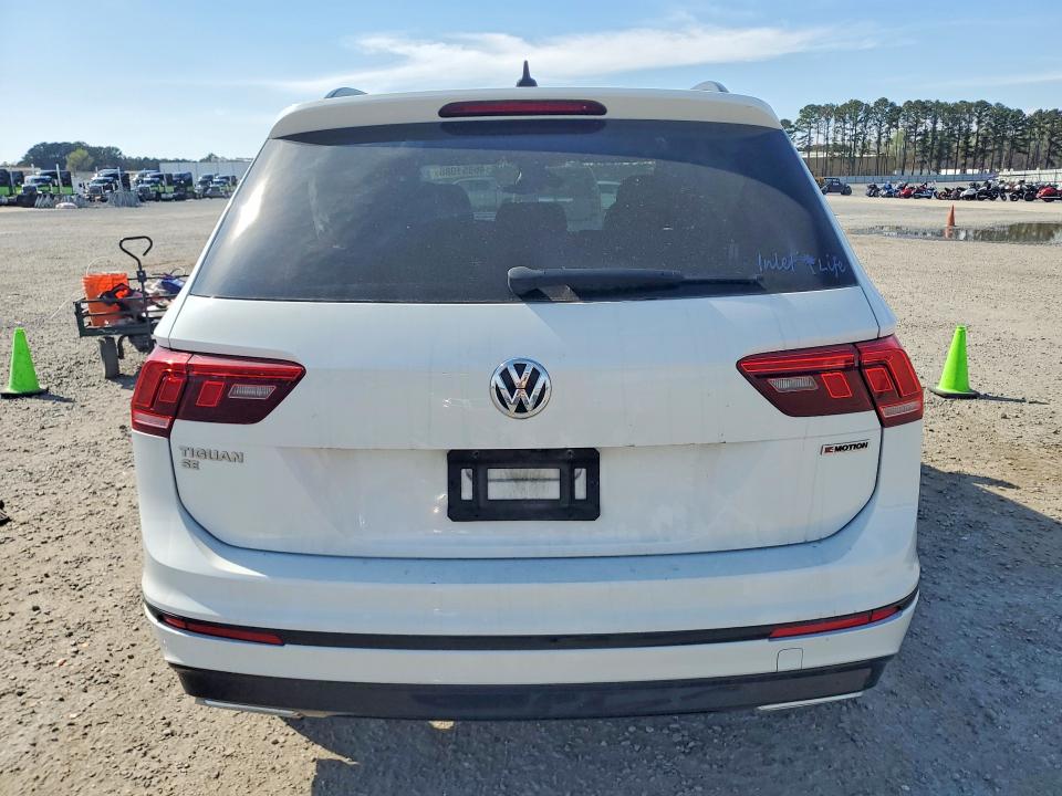Продажа на аукционе авто 2020 Volkswagen Tiguan, vin: 3VV2B7AX6LM159857, номер лота: 46851086