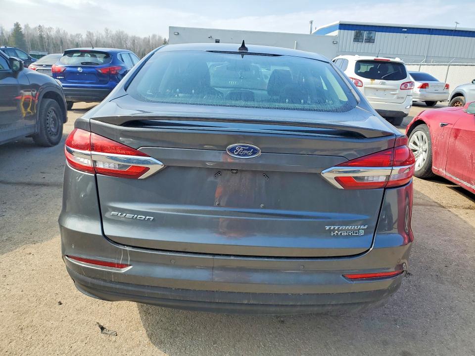 41588096 :رقم المزاد ، 3FA6P0RU3KR156439 vin ، 2019 Ford Fusion مزاد بيع