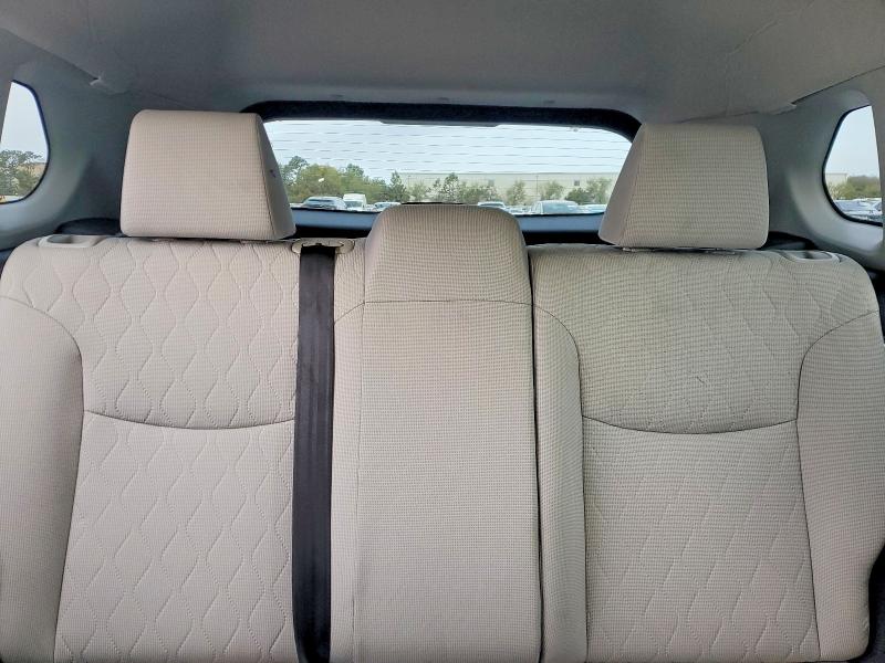 Продажа на аукционе авто 2022 Toyota Corolla Cross, vin: 7MUAAAAG2NV033689, номер лота: 46295886