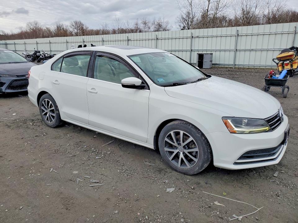 47331326 :رقم المزاد ، 3VWDB7AJ9HM411043 vin ، 2017 Volkswagen Jetta مزاد بيع