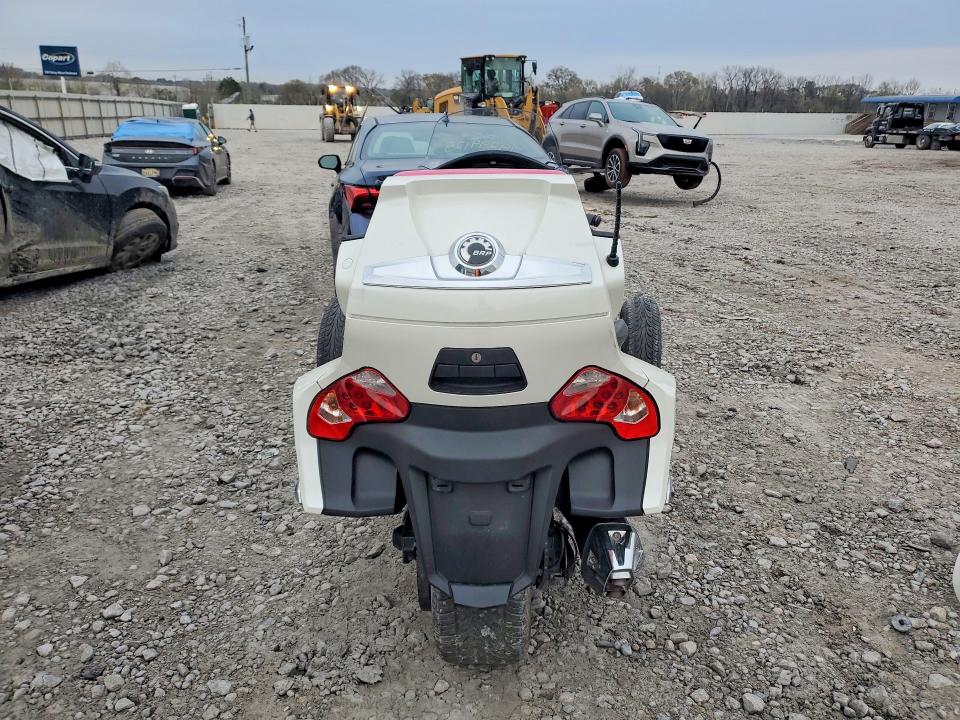 Продажа на аукционе авто 2012 Can-am Spyder Roadster, vin: 2BXJBDC18CV001456, номер лота: 79299125