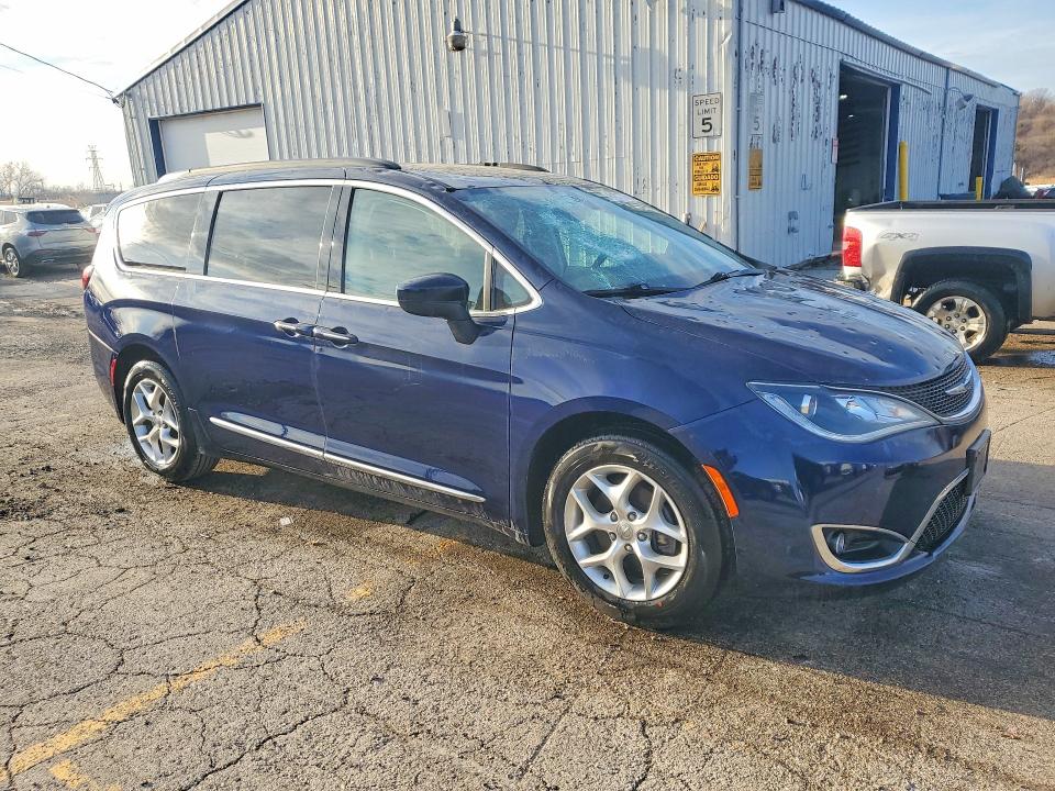Продажа на аукционе авто 2017 Chrysler Pacifica, vin: 2C4RC1BG4HR514806, номер лота: 46457776