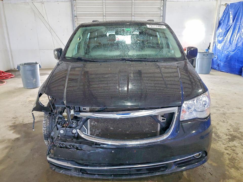 2015 Chrysler Town & Country მანქანა იყიდება აუქციონზე, vin: 2C4RC1BG6FR741119, აუქციონის ნომერი: 79777405
