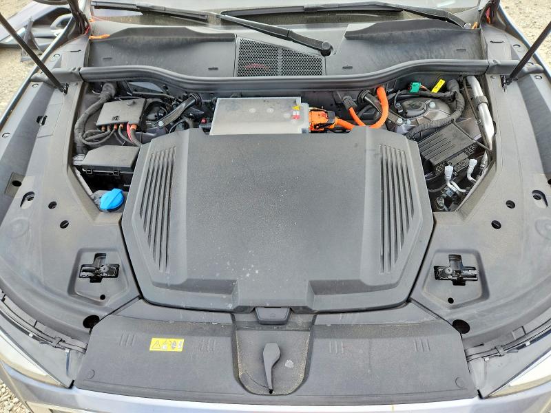 Продажа на аукционе авто 2019 Audi E-tron, vin: WA1LAAGE7KB024475, номер лота: 79378085
