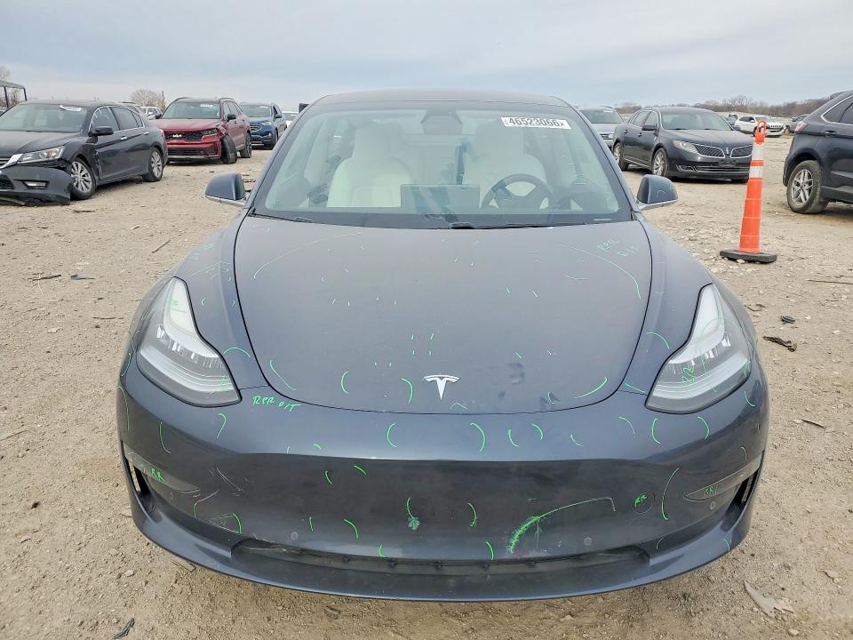 46523066 :رقم المزاد ، 5YJ3E1EB7KF391683 vin ، 2019 Tesla Model 3 مزاد بيع