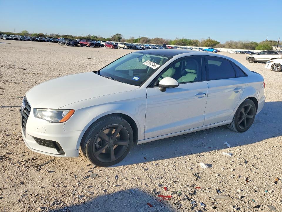 2015 Audi A3 მანქანა იყიდება აუქციონზე, vin: WAUACGFF4F1084131, აუქციონის ნომერი: 45942156