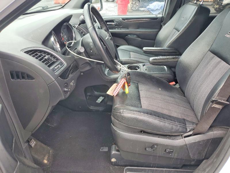 45831486 :رقم المزاد ، 2C4RC1HG8ER132636 vin ، 2014 Chrysler Town & Country مزاد بيع
