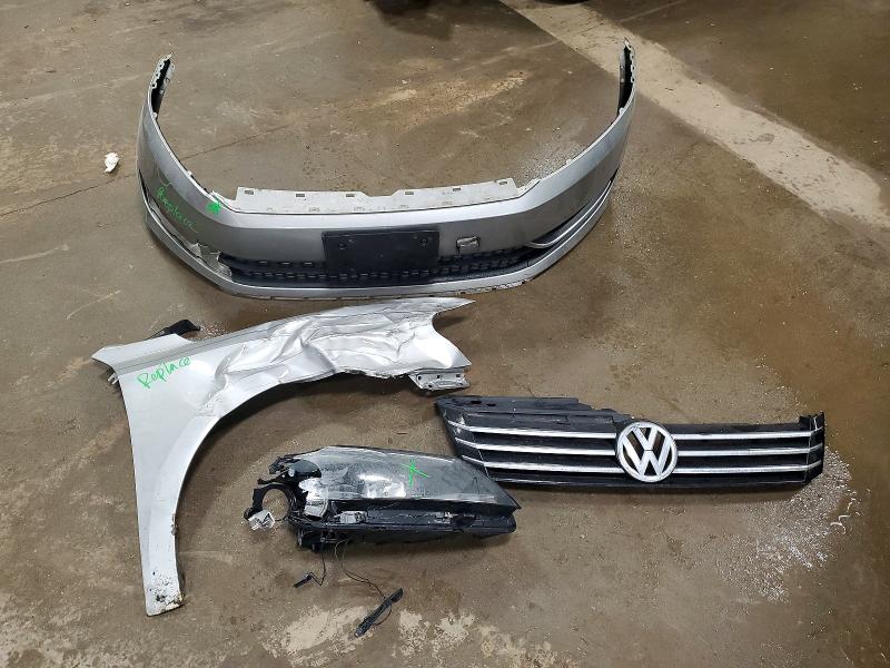 41725706 :رقم المزاد ، 1VWBP7A37DC097981 vin ، 2013 Volkswagen Passat مزاد بيع