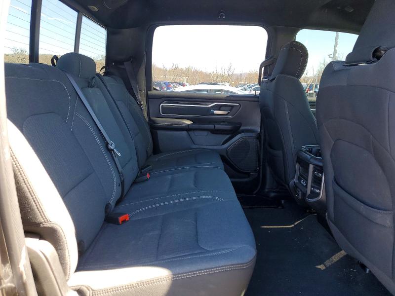 46941016 :رقم المزاد ، 1C6SRFFT7MN529433 vin ، 2021 Ram 1500 مزاد بيع
