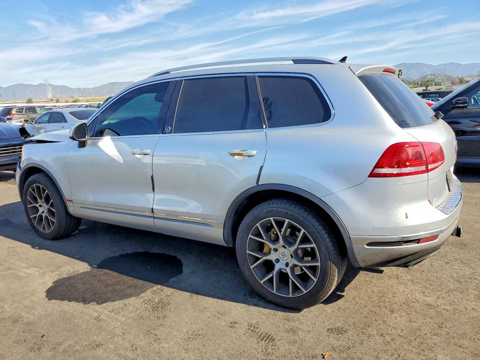 Aukcja sprzedaży 2017 Volkswagen Touareg, vin: WVGRF7BP7HD004488, numer aukcji: 79653905