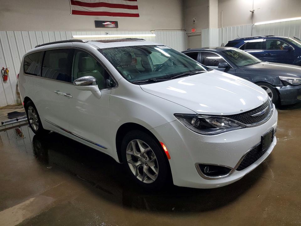 79682535 :رقم المزاد ، 2C4RC1GG1KR551733 vin ، 2019 Chrysler Pacifica مزاد بيع