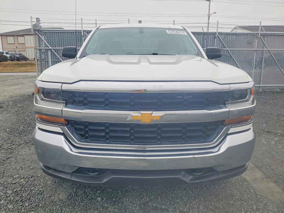 48387006 :رقم المزاد ، 3GCUKNEC8JG588223 vin ، 2018 Chevrolet Silverado مزاد بيع