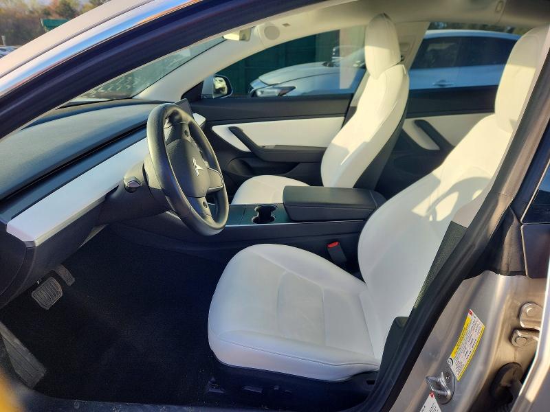 46574256 :رقم المزاد ، 5YJ3E1EBXJF074821 vin ، 2018 Tesla Model 3 مزاد بيع