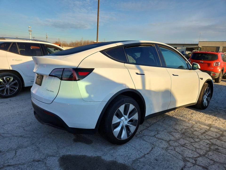 Продажа на аукционе авто 2023 Tesla Model Y, vin: 7SAYGDEE9PF833241, номер лота: 46461946