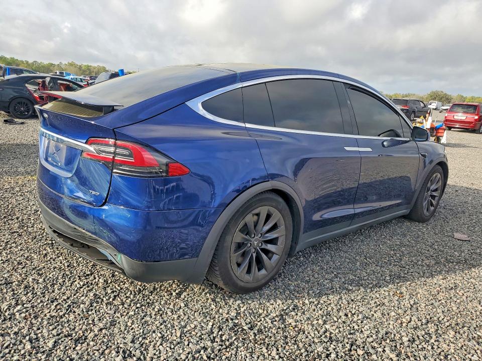 Продажа на аукционе авто 2018 Tesla Model X, vin: 5YJXCDE29JF112919, номер лота: 79535285